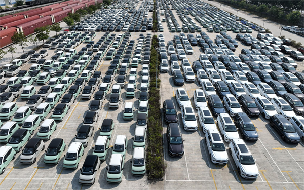 I nuovi veicoli energetici cinesi stanno accelerando il loro ingresso nel mercato mediorientale, con l'intelligence e la localizzazione che diventano fattori chiave.