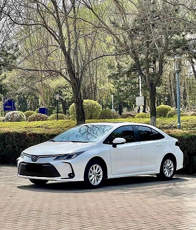 Toyota Corolla Hybrid 2026: bestseller globale leader nelle esportazioni di berline ibride